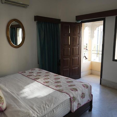 מלון אודייפור Amar Kothi מראה חיצוני תמונה